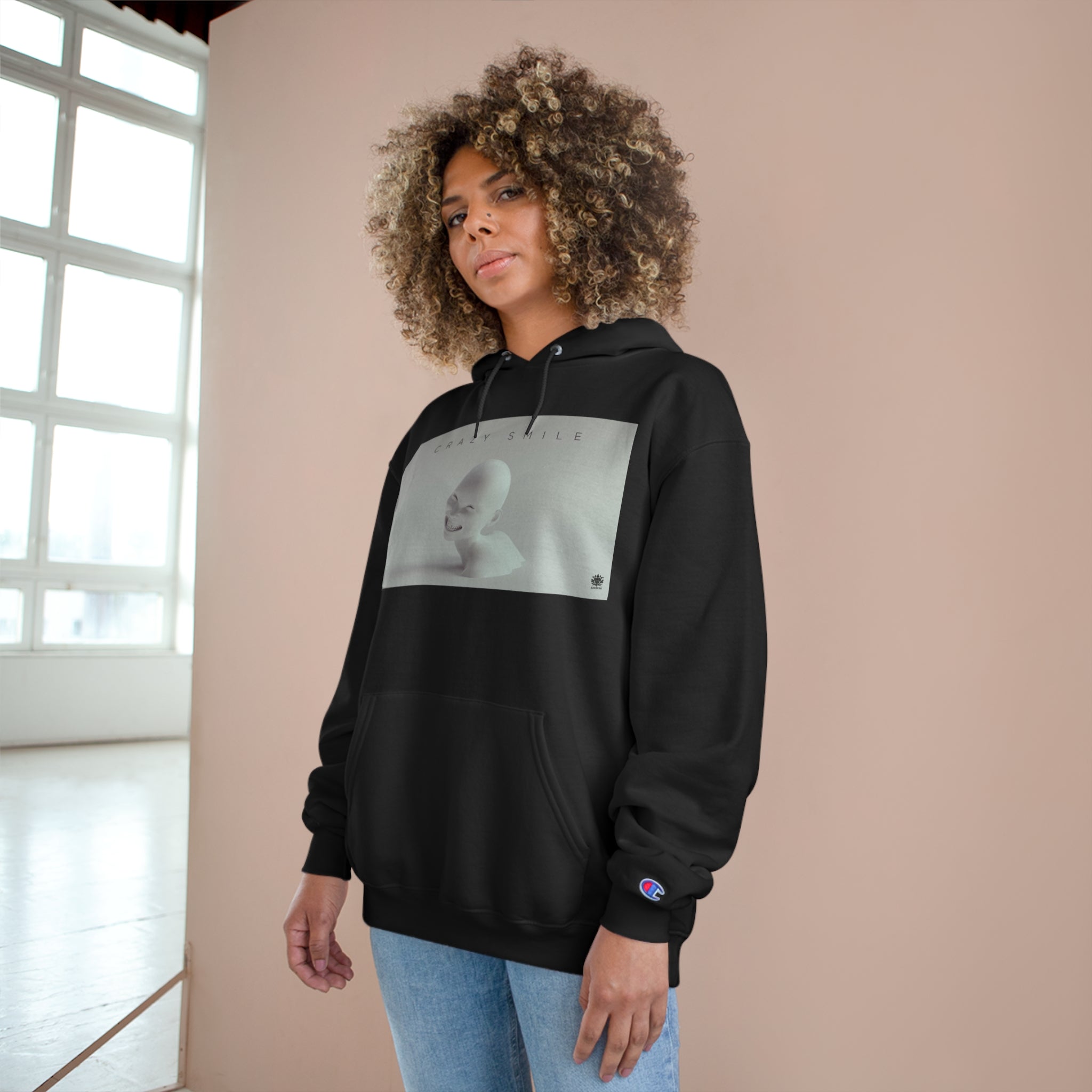 CRAZY SMILE &quot;INSANITY&quot;: sudadera unisex Champion con logotipo del reino negro