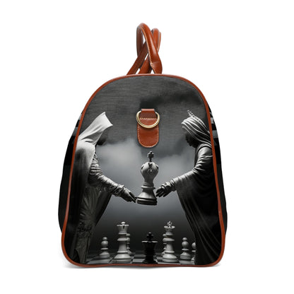 &quot;CHECKMATE&quot;: bolso de viaje impermeable de piel vegana con logotipo de Kingdom en negro 