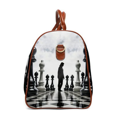 &quot;CHECKMATE&quot;: bolso de viaje impermeable de piel vegana con logotipo de Kingdom en negro